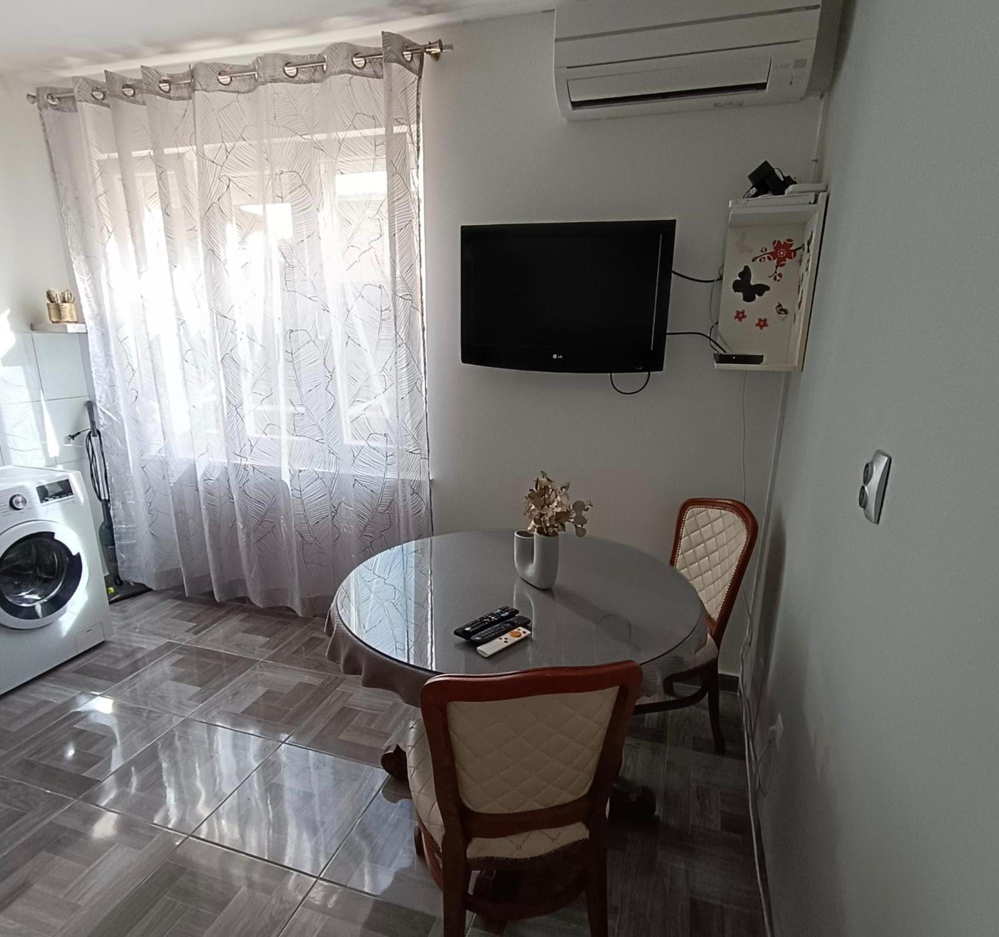 Novi Studio Apartman Demy U Centru Splita Exterior photo
